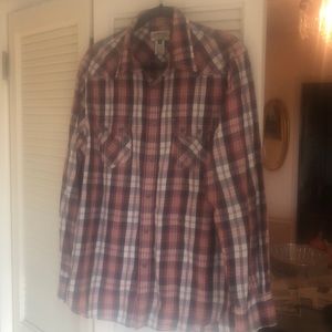 Men’s long sleeved light flannel shirt